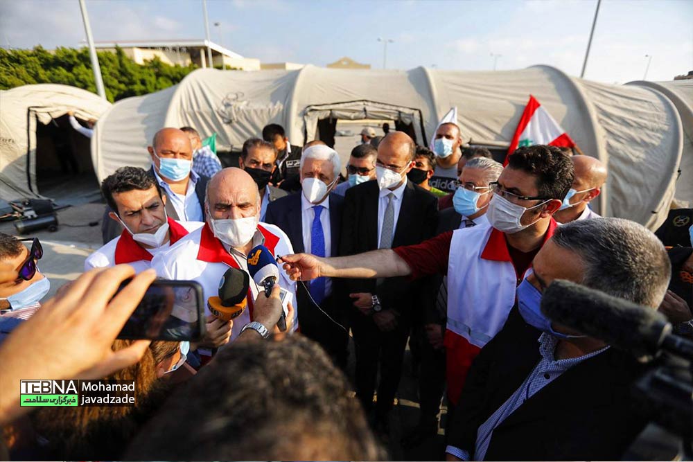 بازدید وزیر بهداشت لبنان از بیمارستان صحرایی هلال احمر در بیروت