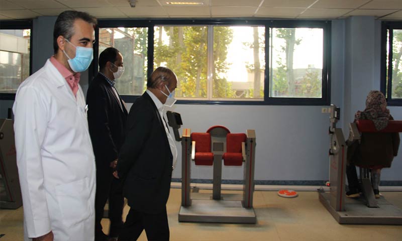 بازدید مشاور وزیر بهداشت در امور توانبخشی از بیمارستان فوق تخصصی نورافشار