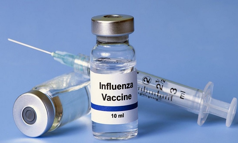 واکسن آنفلوآنزا؛ بیماری زا یا ایمن کننده؟/ چه کسانی باید واکسن بزنند؟