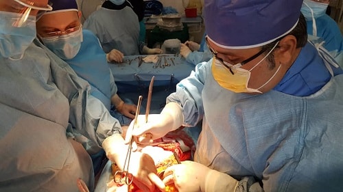 پس از 10 ماه وقفه ناشی از بحران کرونا / عمل پیوند قلب با موفقیت در بیمارستان امام رضا(ع) مشهد انجام شد