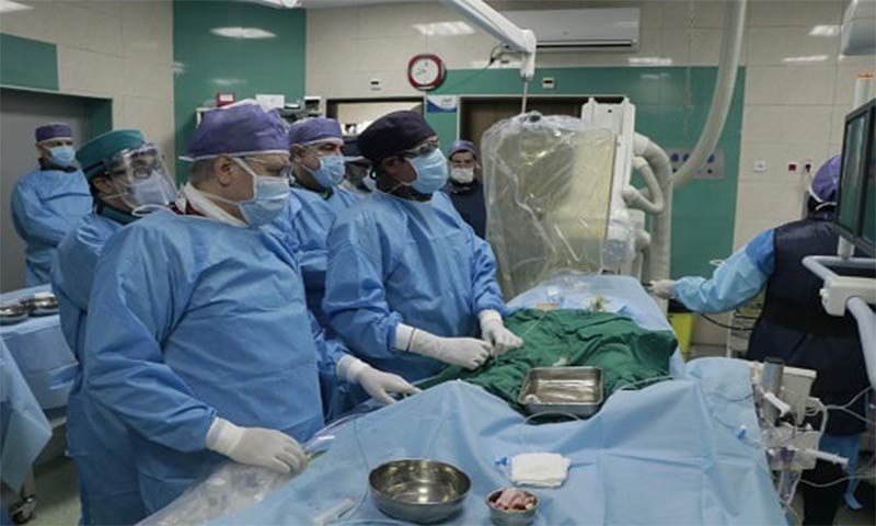 انجام نخستین عمل کارگزاری دریچه قلب بدون نیاز به جراحی در بیمارستان امام رضا(ع) مشهد