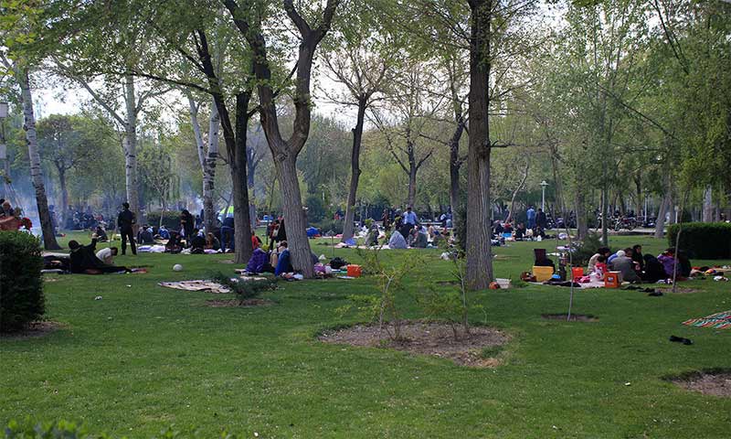 ممنوعیت دورهمی و تجمع روز طبیعت در استان تهران؛ منع تردد شبانه به ساعت ۲۲ تغییر یافت