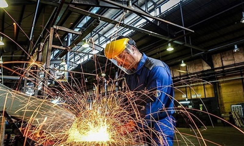 میزان سرمایه گذاری صنعتی در گیلان 42 درصد افزایش یافت