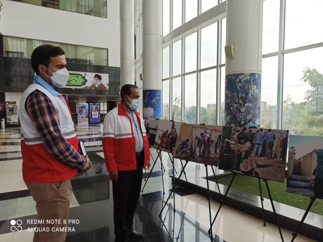 افتتاح نمایشگاه عکس «یک سال با کرونا، یک قرن با مردم» در خراسان جنوبی