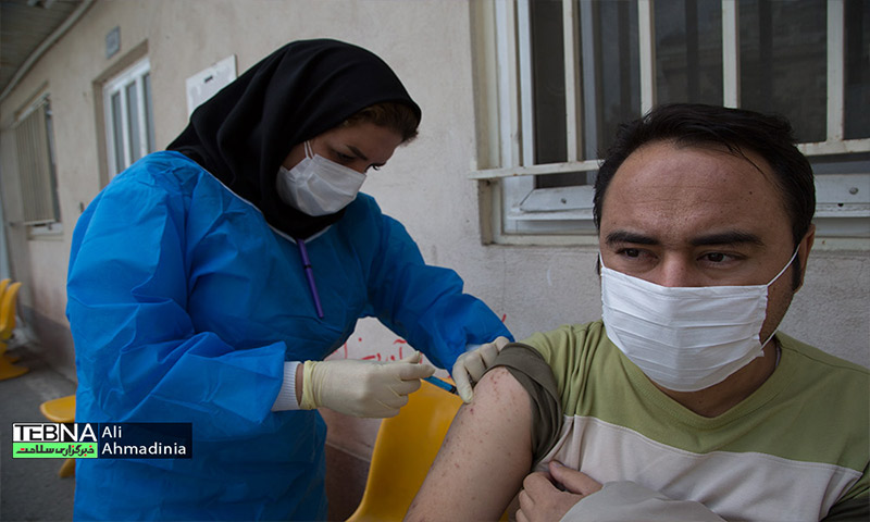 تزریق بیش از ۱۲۰۰۰ دوز واکسن کرونا در فارس طی ۲۴ ساعت گذشته