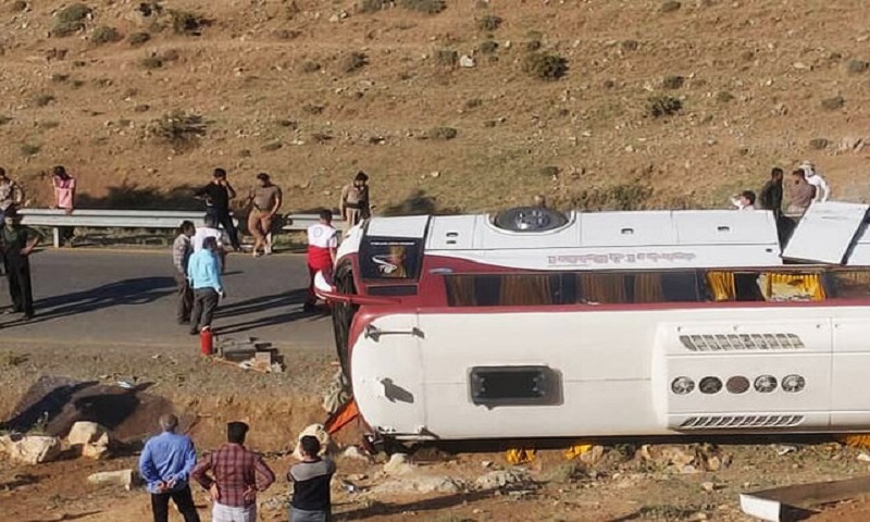 آخرین جزئیات از واژگونی اتوبوس خبرنگاران