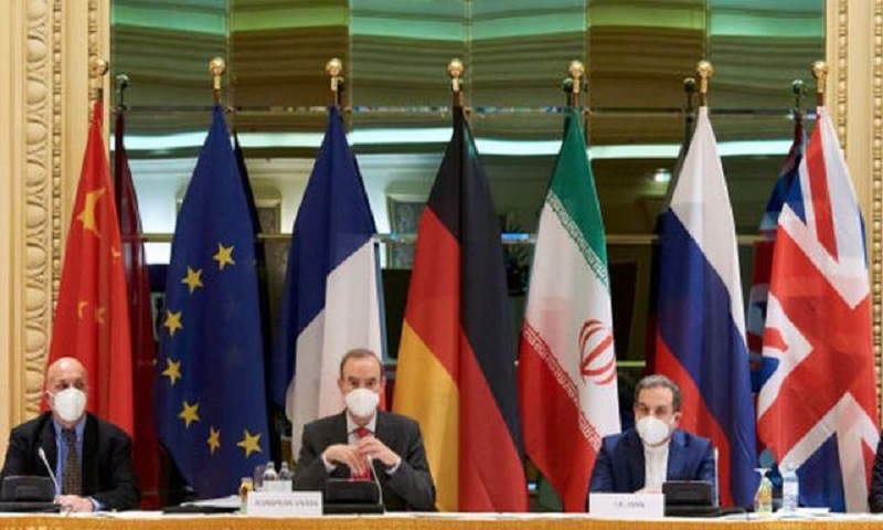 مذاکره کننده ارشد ایران در دولت سیزدهم حفظ شود