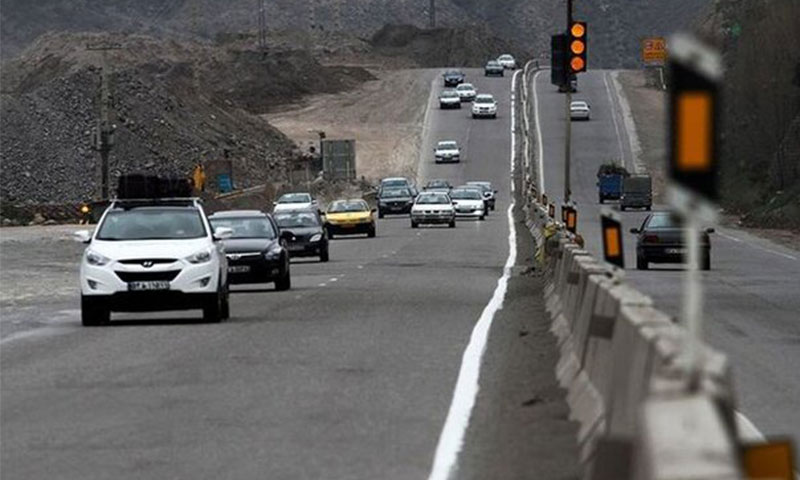 ترافیک سنگین در آزادراه قزوین - کرج/تردد روان در بیشتر محورهای شمالی 
