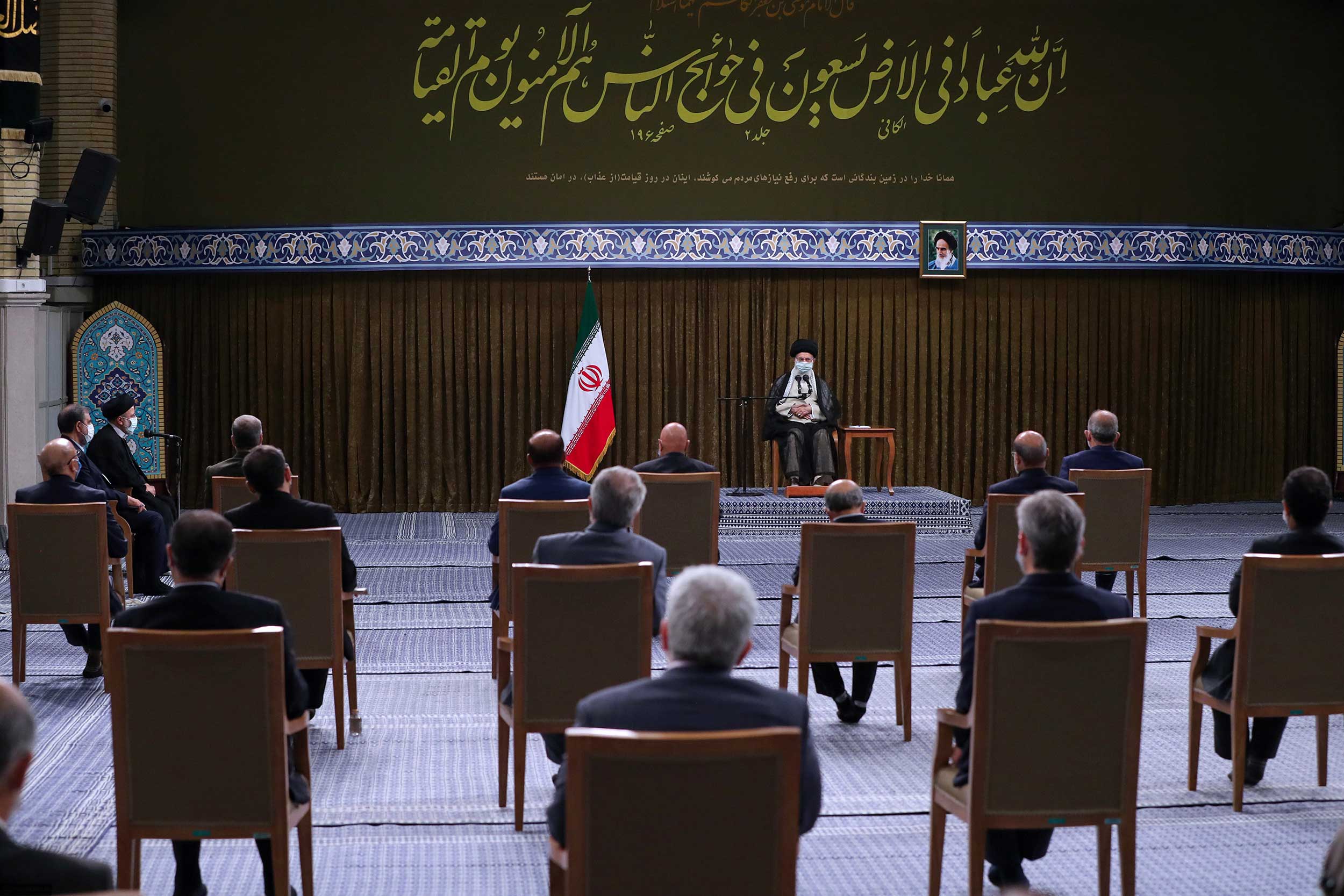 نخستین دیدار رهبر معظم انقلاب اسلامی با کابینه سیزدهم