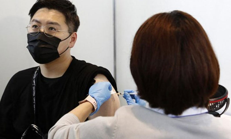 مرگ دو مرد جوان پس از دریافت واکسن آلوده مدرنا در ژاپن