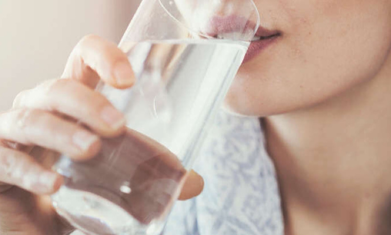 تاثیر نوشیدن آب بر پیشگیری از بیماری قلبی