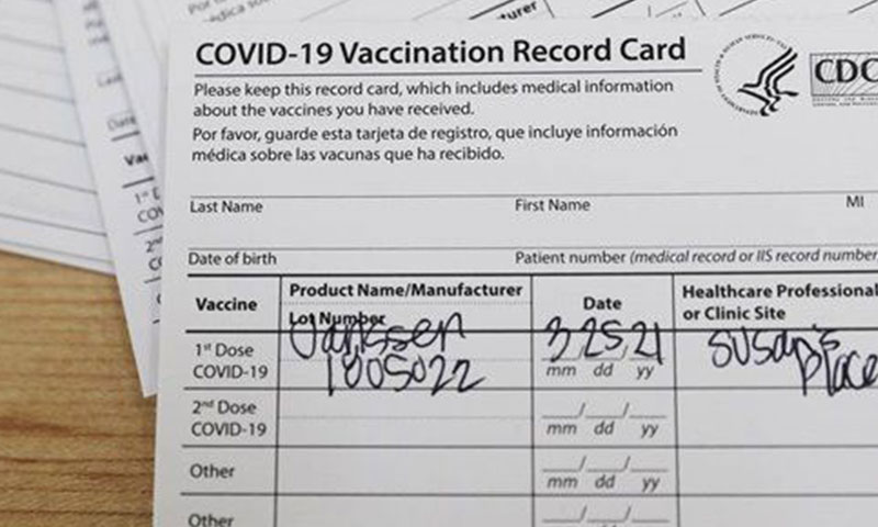 شیادی با کارت واکسن‌ جعلی/وزارت بهداشت: دستکاری سامانه امکانپذیر نیست اما جعل ممکن است!