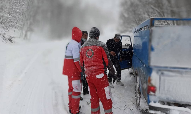 افزایش عملیات‌های جاده‌ای در کشور با بارش برف و کولاک در استان‌های غربی
