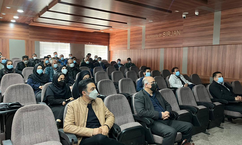 برگزاری کارگاه آموزشی شناسایی و دفع آفات فضای سبز در شهرداری سیرجان برگزار شد برگزاری کارگاه آموزشی شناسایی و دفع آفات فضای سبز در شهرداری سیرجان برگزار شد